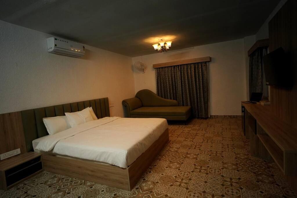 Viraaj Villa Udaipur Extérieur photo