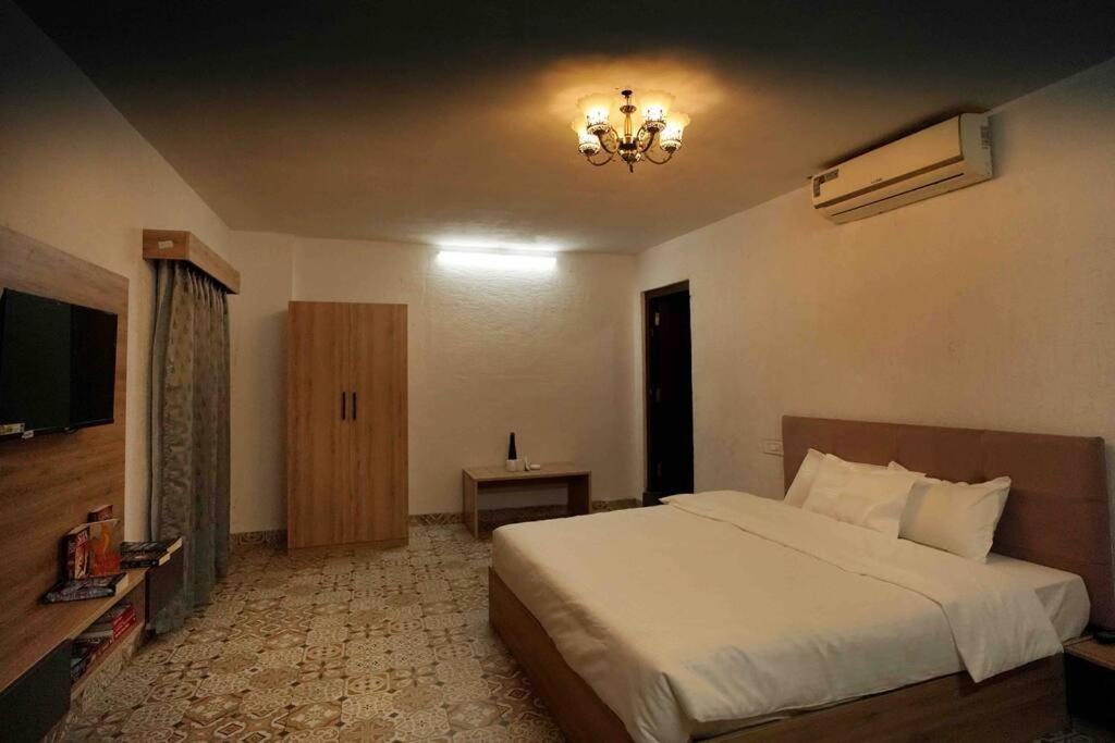 Viraaj Villa Udaipur Extérieur photo